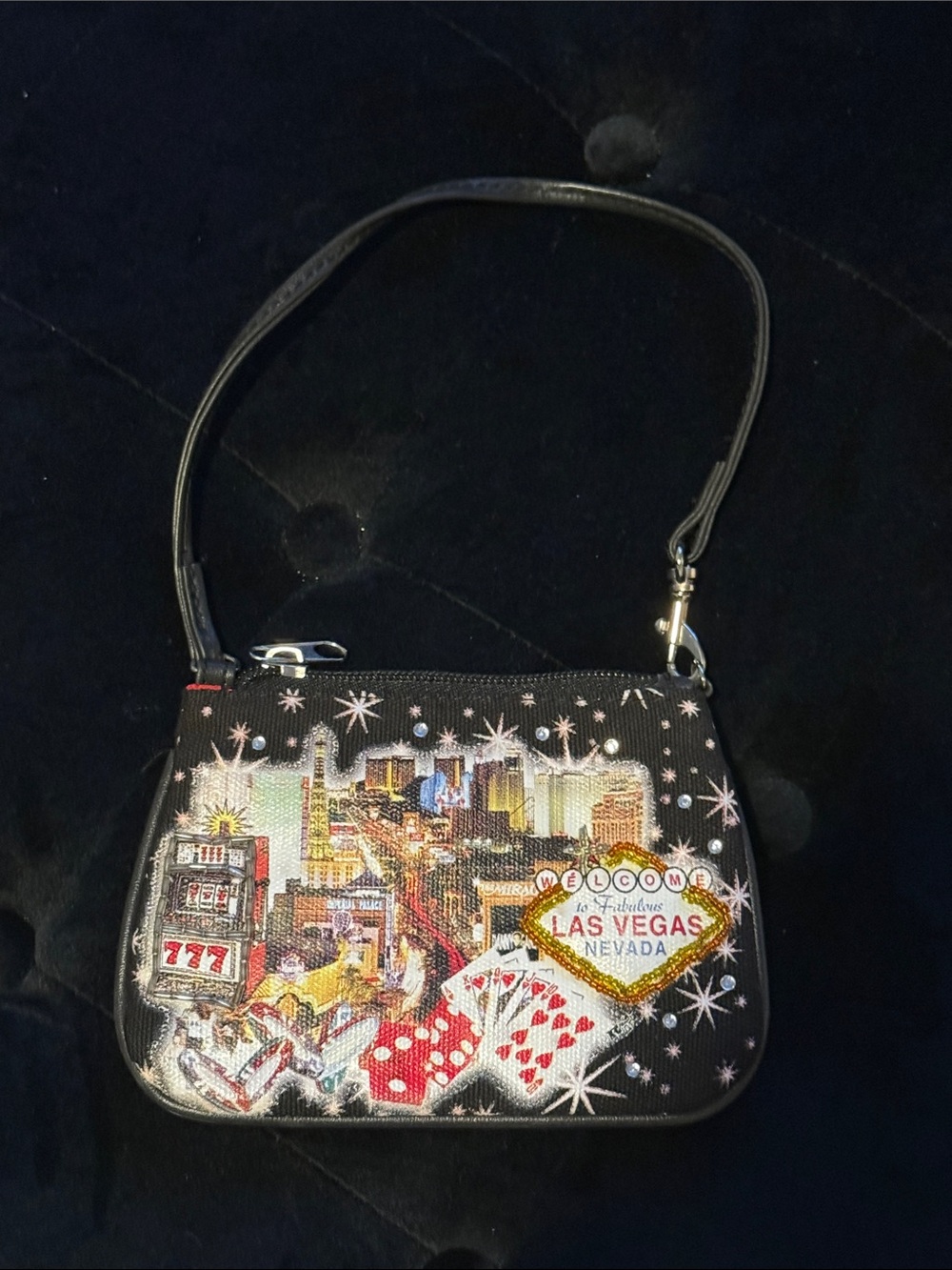 Las Vegas Graphic Wristlet Bag in Black